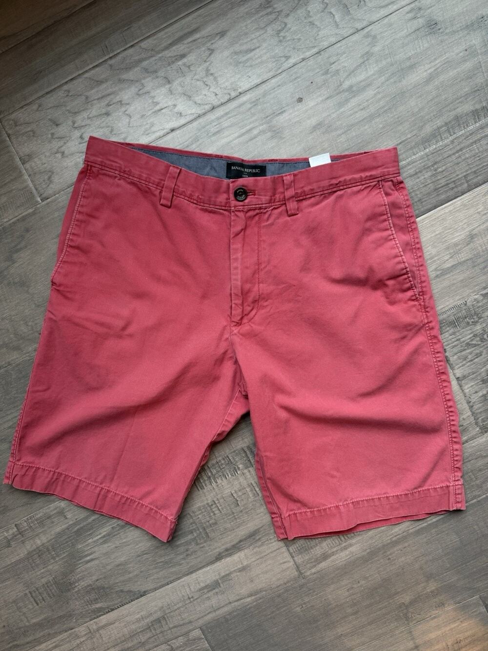 Banana Republic Mens Salmon Gavin Chino Shorts Size 33 Cotton Classic Fit Casual